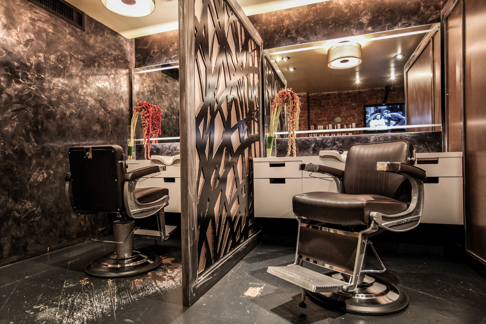 Inside the Martial Vivot Midtown salon